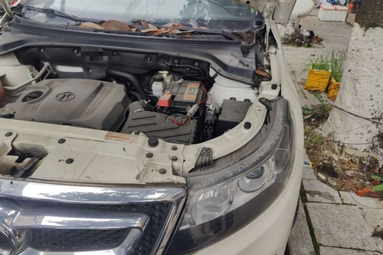 Used BAIC Senova X55 2016 1.5T Manual Elite Edition Engine Bay Left