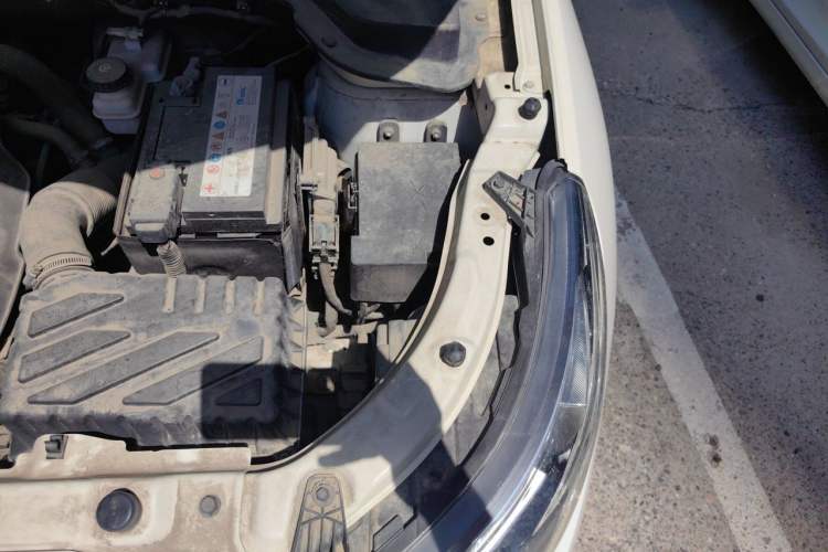 Used BAIC Senova X55 2016 1.5T CVT Luxury Edition Engine Bay Left