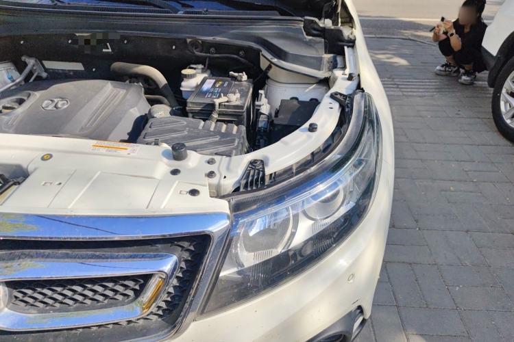 Used BAIC Senova X55 2016 1.5T CVT Luxury Edition Engine Bay Left