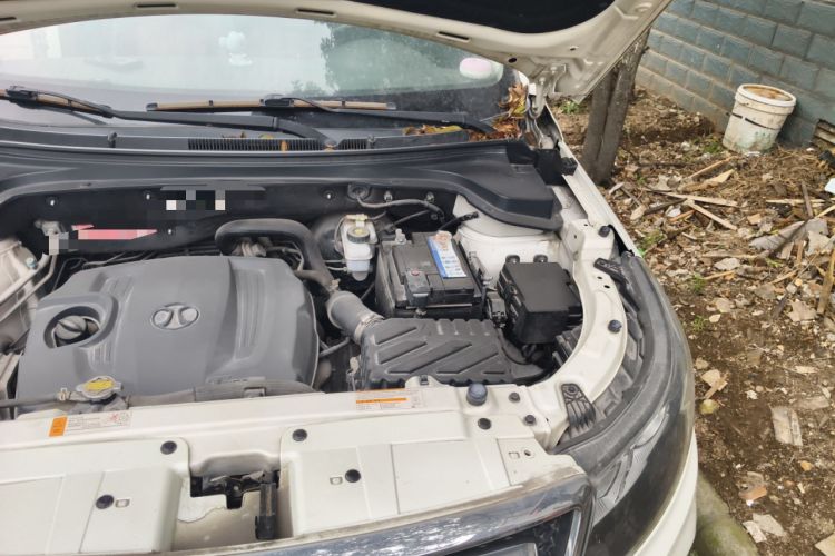 Used BAIC Senova X55 2016 1.5T CVT Elite Edition Engine Bay Left