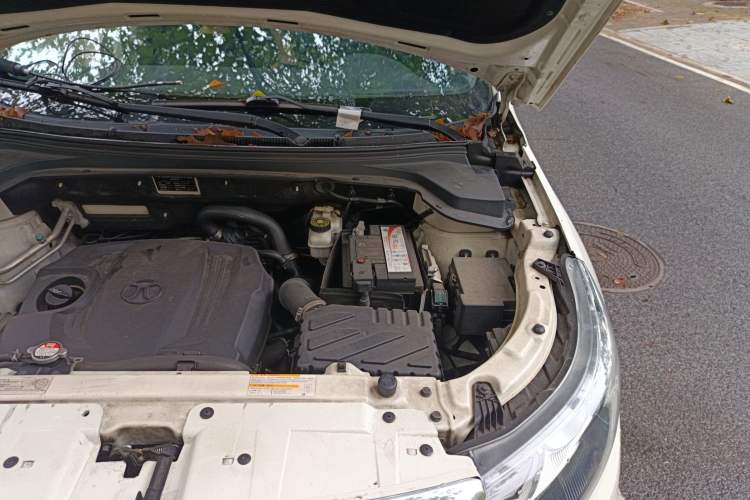 Used BAIC Senova X55 2016 1.5T CVT Elite Edition Engine Bay Left
