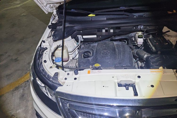 Used BAIC Senova X55 2016 1.5T CVT Elite Edition Engine Bay Right
