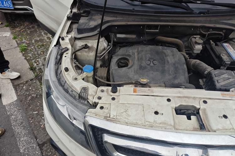 Used BAIC Senova X55 2016 1.5T CVT Luxury Edition Engine Bay Right