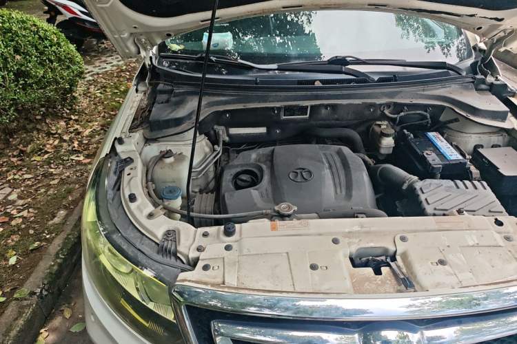 Used BAIC Senova X55 2016 1.5T CVT Luxury Edition Engine Bay Right