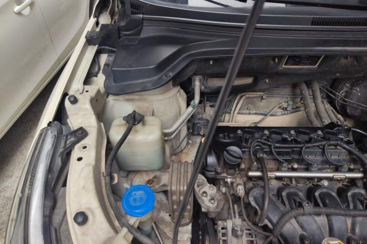Used BAIC Senova X55 2016 1.5L Manual Standard Edition Engine Bay Right
