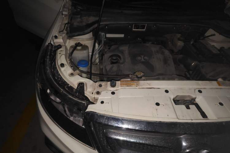 Used BAIC Senova X55 2016 1.5T CVT Elite Edition Engine Bay Right