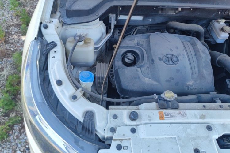 Used BAIC Senova X55 2016 1.5T CVT Luxury Edition Engine Bay Right