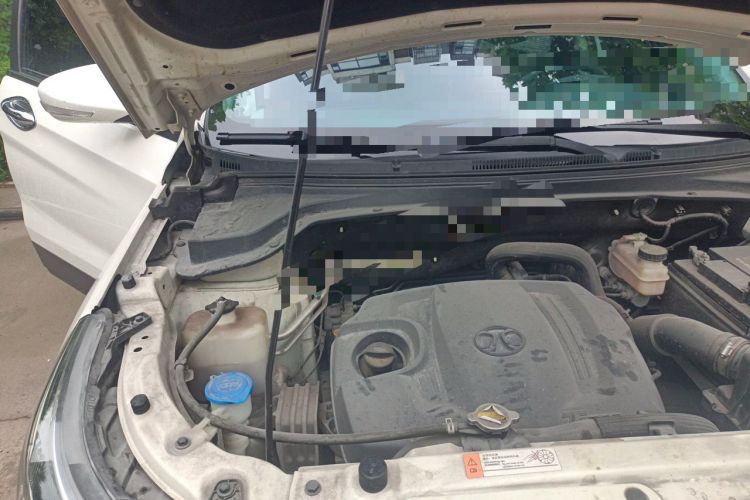 Used BAIC Senova X55 2016 1.5T CVT Luxury Edition Engine Bay Right