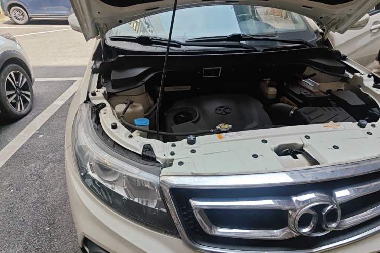 Used BAIC Senova X55 2016 1.5T CVT Elite Edition Engine Bay Right