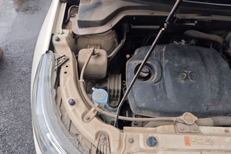 Used BAIC Senova X55 2016 1.5T CVT Luxury Edition Engine Bay Right