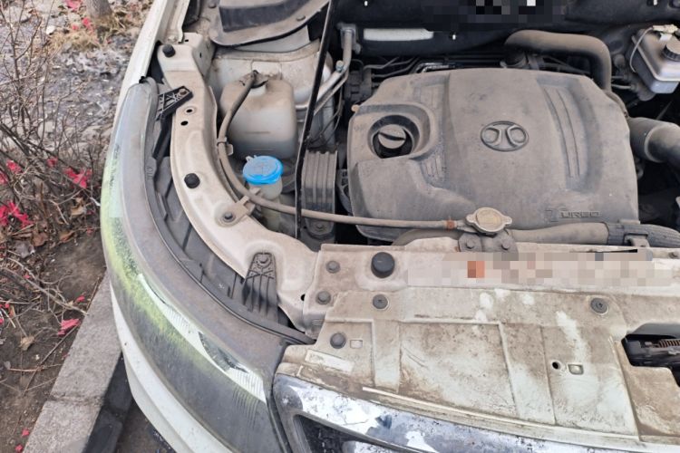 Used BAIC Senova X55 2016 1.5T Manual Elite Edition Engine Bay Right
