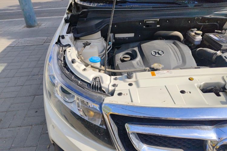 Used BAIC Senova X55 2016 1.5T CVT Luxury Edition Engine Bay Right