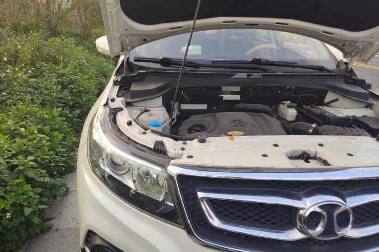 Used BAIC Senova X55 2016 1.5T CVT Elite Edition Engine Bay Right