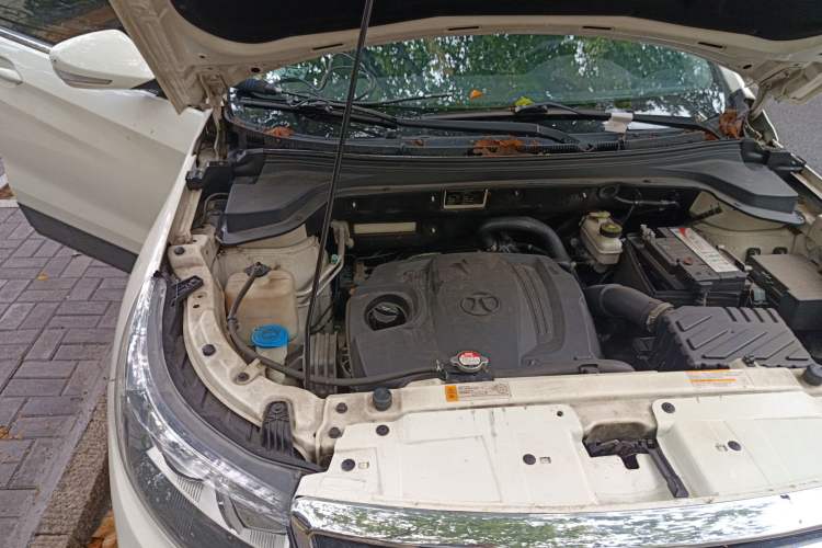 Used BAIC Senova X55 2016 1.5T CVT Elite Edition Engine Bay Right