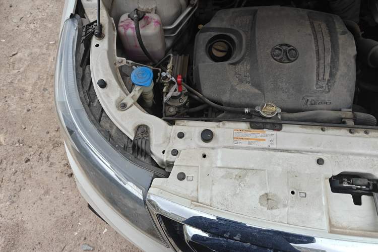 Used BAIC Senova X55 2016 1.5T CVT Luxury Edition Engine Bay Right