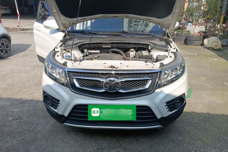 Used BAIC Senova X55 2016 1.5T CVT Elite Edition Engine Bay