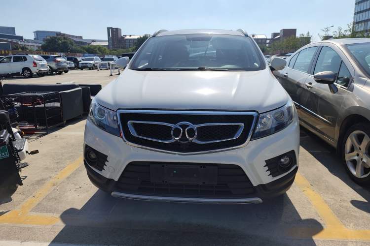 Used BAIC Senova X55 2016 1.5T CVT Elite Edition Exterior 1