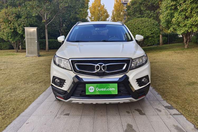 Used BAIC Senova X55 2016 1.5T CVT Elite Edition Exterior 1