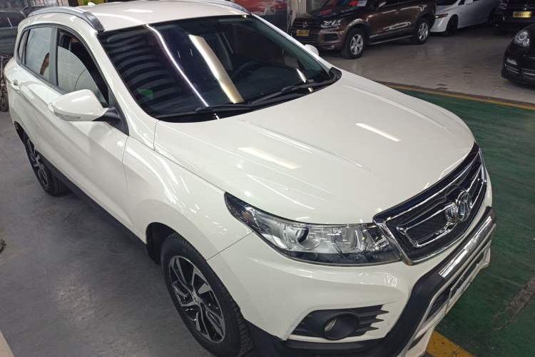 Used BAIC Senova X55 2016 1.5L Manual Comfort Version Exterior 1
