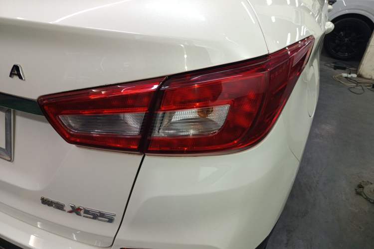 Used BAIC Senova X55 2016 1.5L Manual Comfort Version Exterior 3