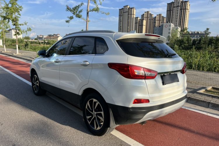 Used BAIC Senova X55 2016 1.5T CVT Luxury Edition Exterior 3