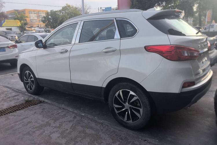Used BAIC Senova X55 2016 1.5T CVT Elite Edition Exterior 5