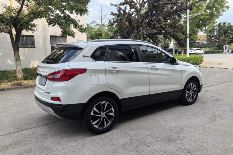 Used BAIC Senova X55 2016 1.5T CVT Elite Edition Exterior 5
