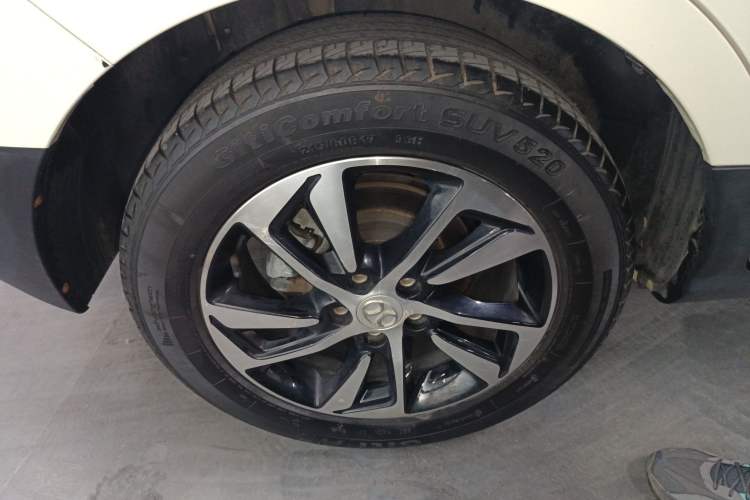 Used BAIC Senova X55 2016 1.5L Manual Comfort Version Exterior 5