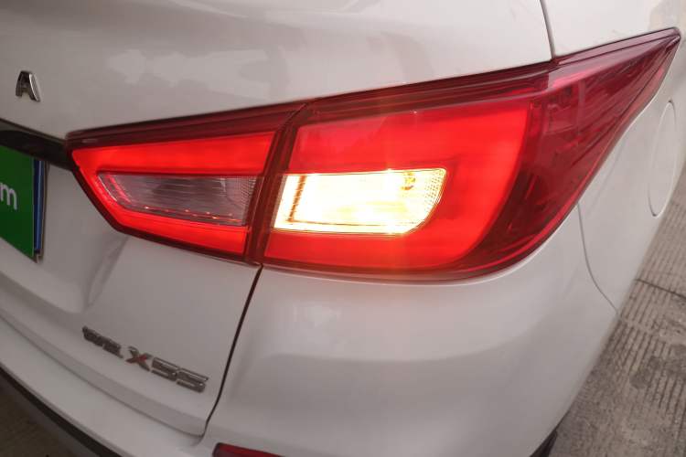 Used BAIC Senova X55 2016 1.5L Manual Comfort Version Exterior 6