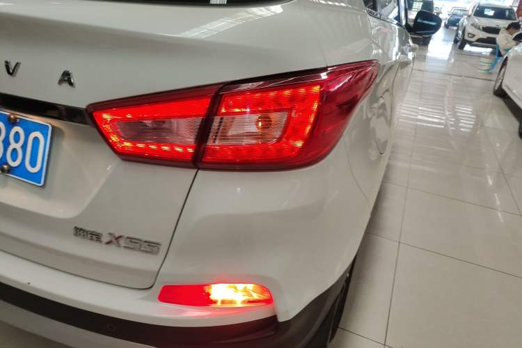 Used BAIC Senova X55 2016 1.5T CVT Elite Edition Exterior 6