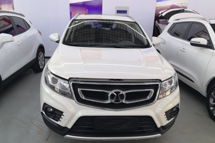 Used BAIC Senova X55 2016 1.5T CVT Elite Edition Front
