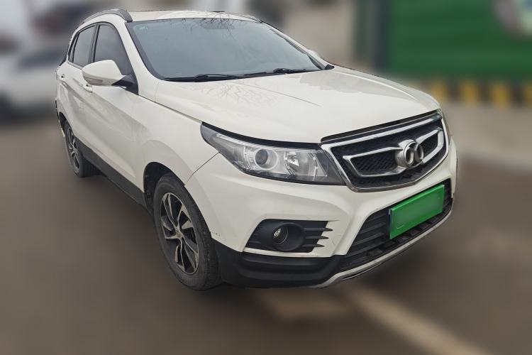 Used BAIC Senova X55 2016 1.5T CVT Elite Edition Front Right 45 Deg