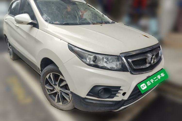 Used BAIC Senova X55 2016 1.5T Manual Elite Edition Front Right 45 Deg