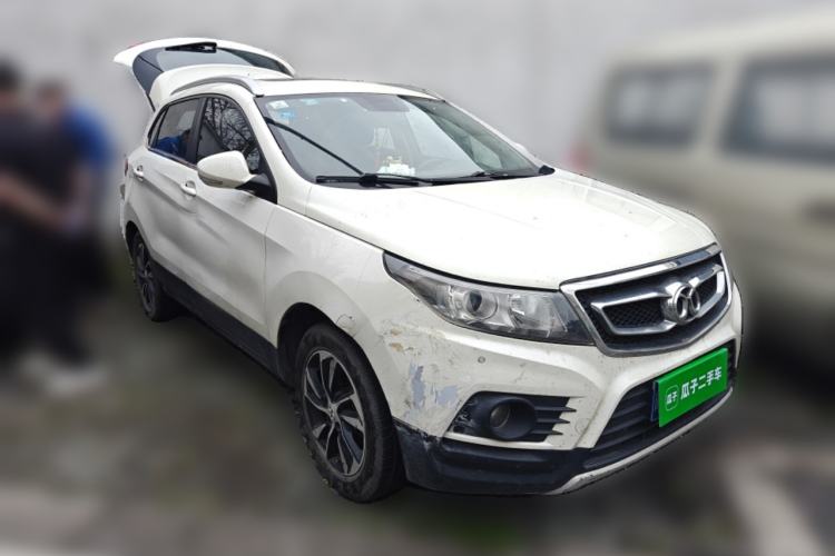 Used BAIC Senova X55 2016 1.5T CVT Luxury Edition Front Right 45 Deg