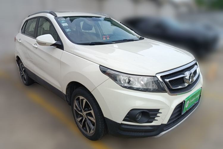 Used BAIC Senova X55 2016 1.5L Manual Elite Edition Front Right 45 Deg