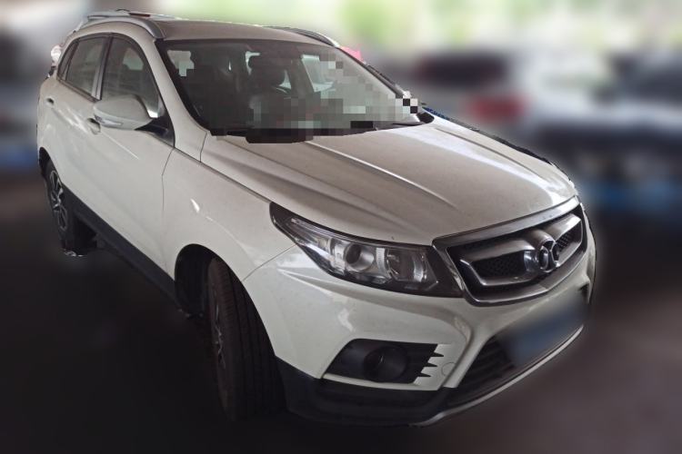 Used BAIC Senova X55 2016 1.5T CVT Elite Edition Front Right 45 Deg