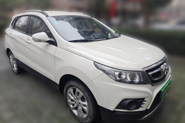 Used BAIC Senova X55 2016 1.5L Manual Comfort Version Front Right 45 Deg