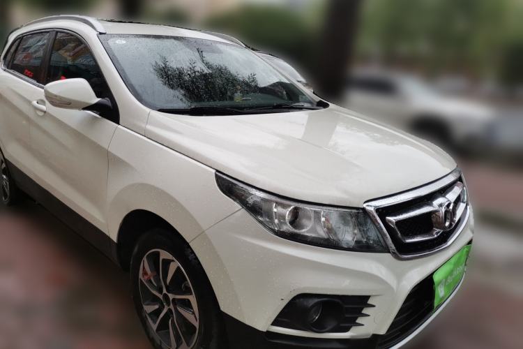 Used BAIC Senova X55 2016 1.5T CVT Elite Edition Front Right 45 Deg