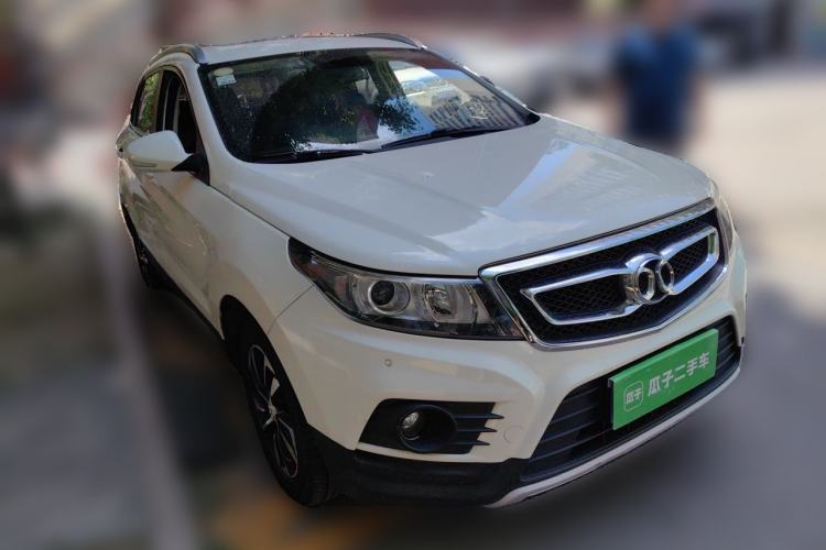Used BAIC Senova X55 2016 1.5T CVT Luxury Edition Front Right 45 Deg