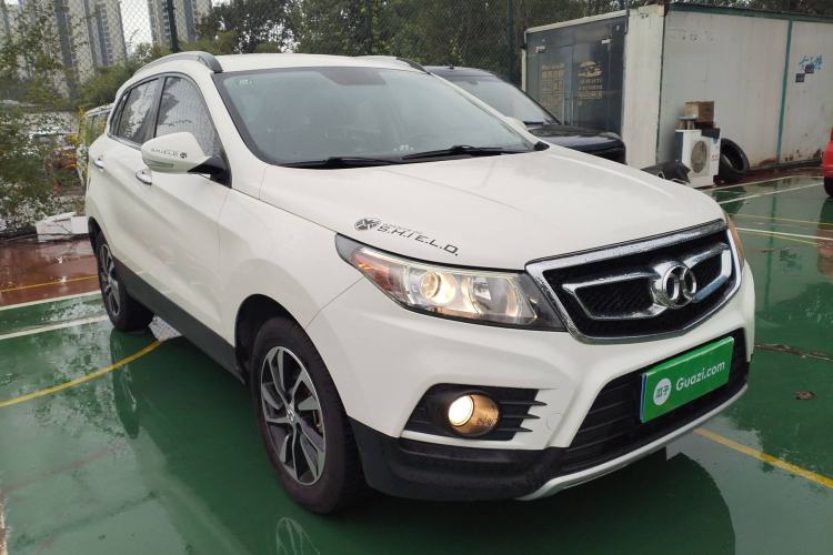 Used BAIC Senova X55 2016 1.5T CVT Elite Edition Front Right 45 Deg