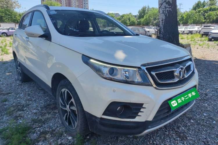 Used BAIC Senova X55 2016 1.5T CVT Luxury Edition Front Right 45 Deg