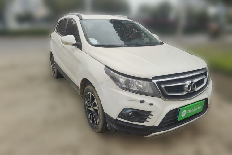 Used BAIC Senova X55 2016 1.5L Manual Elite Edition Front Right 45 Deg