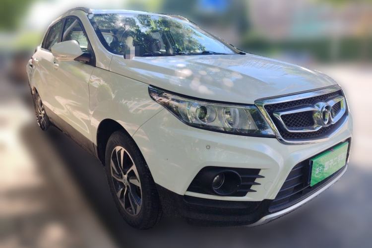 Used BAIC Senova X55 2016 1.5T CVT Luxury Edition Front Right 45 Deg