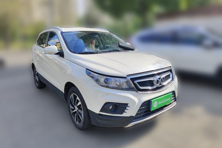 Used BAIC Senova X55 2016 1.5T CVT Luxury Edition Front Right 45 Deg