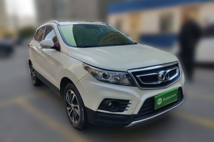 Used BAIC Senova X55 2016 1.5T CVT Elite Edition Front Right 45 Deg