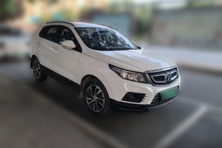 Used BAIC Senova X55 2016 1.5T CVT Elite Edition Front Right 45 Deg