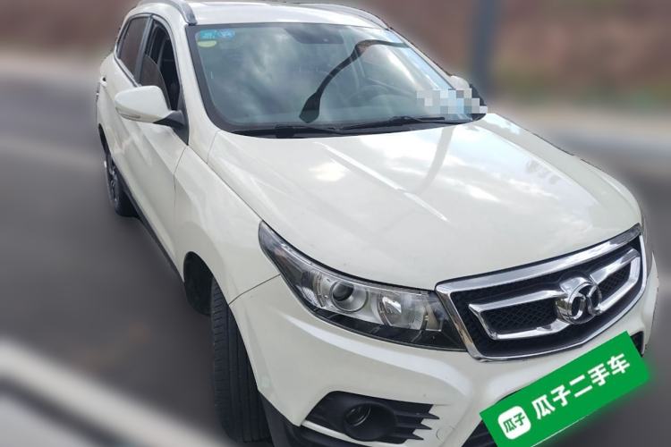 Used BAIC Senova X55 2016 1.5T CVT Elite Edition Front Right 45 Deg