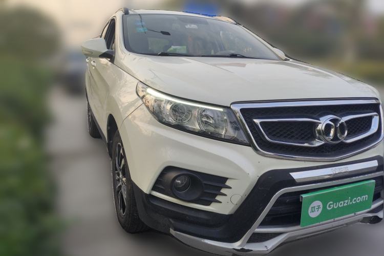Used BAIC Senova X55 2016 1.5T CVT Elite Edition Front Right 45 Deg