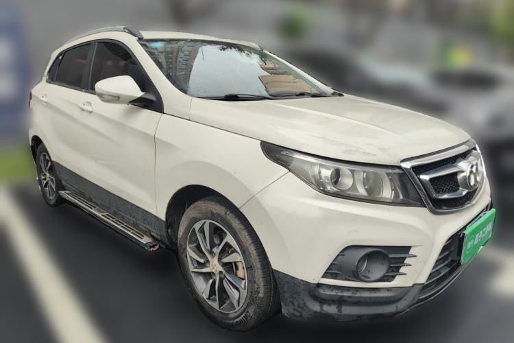 Used BAIC Senova X55 2016 1.5T CVT Elite Edition Front Right 45 Deg