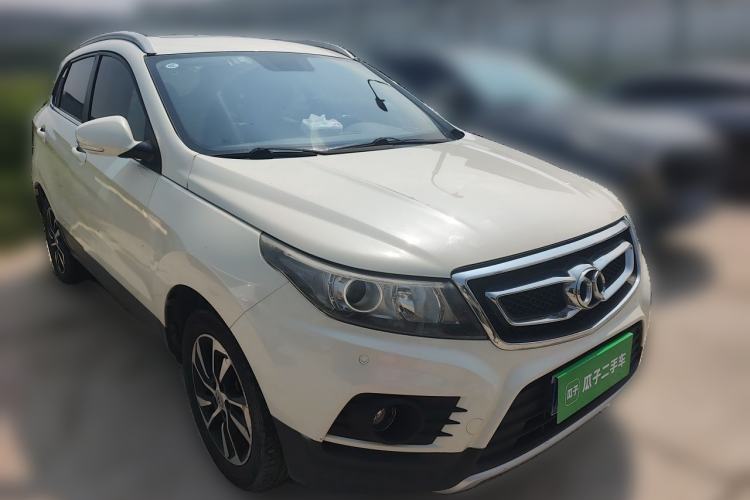Used BAIC Senova X55 2016 1.5T CVT Luxury Edition Front Right 45 Deg